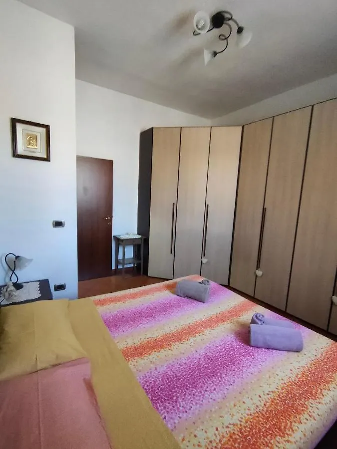 Appartamento Da Barbara & Simone Collemezzano 0*,